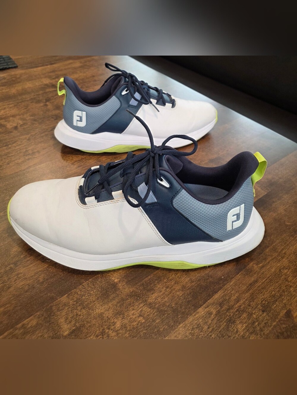 FootJoy Mens Spikeless Golf Sneakers in White, Navy & Lime 11